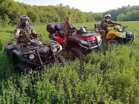 Катание на квадроциклах о Нижнем Тагиле. Сервис Ultra Подарки. Подарочный сертификат на катание на квадроциклах о Нижнем Тагиле. Закажите катание на квадроциклах недорого и наслаждайтесь активным отдыхом с друзьями. Выбирайте живописные маршруты для езды на квадроциклах. Сервис UltraPodarki.ru 8800-505-9530. Катание на квадроциклах, Прокат квадроциклов, езда на квадроцикле, прокат квадроциклов Нижний Тагил, катание на квадроциклах Нижний Тагил, Катание на квадроциклах зимой, Катание на квадроциклах летом, Сертификат на катание на квадроциклах 

