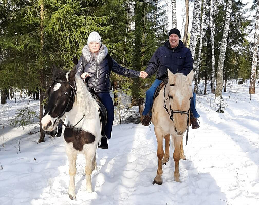 Конная прогулка для двоих о Нижнем Тагиле. Подарочные сертификаты Ultra Подарки. Купить оригинальный подарок или подарочный сертификат на Конная прогулка для двоих о Нижнем Тагиле. Сервис UltraPodarki.ru 8-800-505-9530. Катание на лошадях, Прогулка на лошади, Прогулка на лошадях для двоих, Конная прогулка для двоих, конный клуб, Конный клуб, конная прогулка, конная прогулка о Нижнем Тагиле