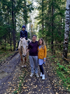 Конные прогулки о Нижнем Тагиле. Подарочные сертификаты Ultra Подарки. Купить оригинальный подарок или подарочный сертификат на Конные прогулки о Нижнем Тагиле. Сервис UltraPodarki.ru 8-800-505-9530. Катание на лошадях, Прогулка на лошади, Прогулка на лошадях для двоих, Конные прогулки, конный клуб, Конный клуб, конная прогулка, конная прогулка о Нижнем Тагиле