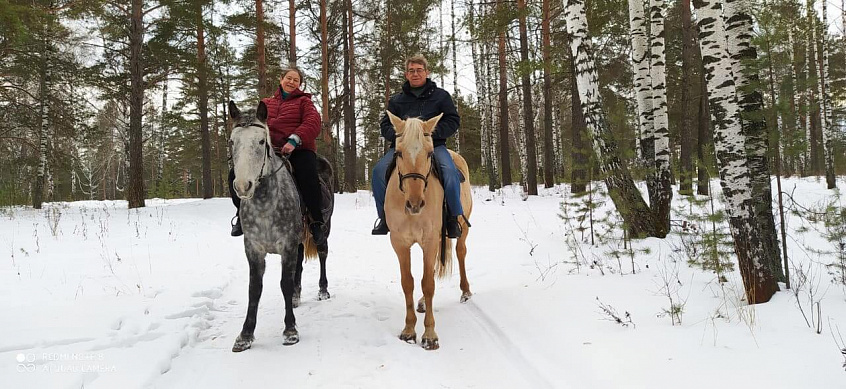 Конные прогулки о Нижнем Тагиле. Подарочные сертификаты Ultra Подарки. Купить оригинальный подарок или подарочный сертификат на Конные прогулки о Нижнем Тагиле. Сервис UltraPodarki.ru 8-800-505-9530. Катание на лошадях, Прогулка на лошади, Прогулка на лошадях для двоих, Конные прогулки, конный клуб, Конный клуб, конная прогулка, конная прогулка о Нижнем Тагиле